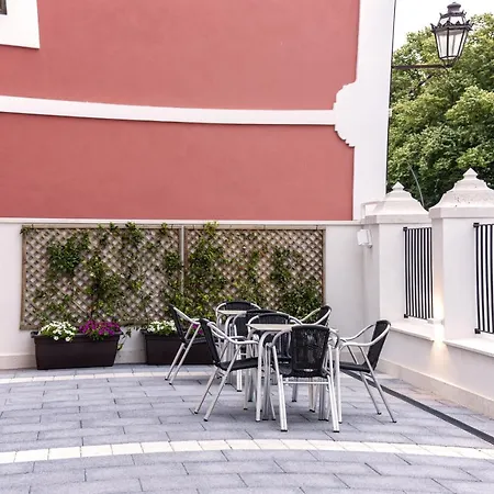 La Quinta Апартаменты Бургос